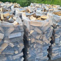 Palette de b�ches FENDUES Pr�mium en vrac 1,5 st�res bois sec < 20% humidit�