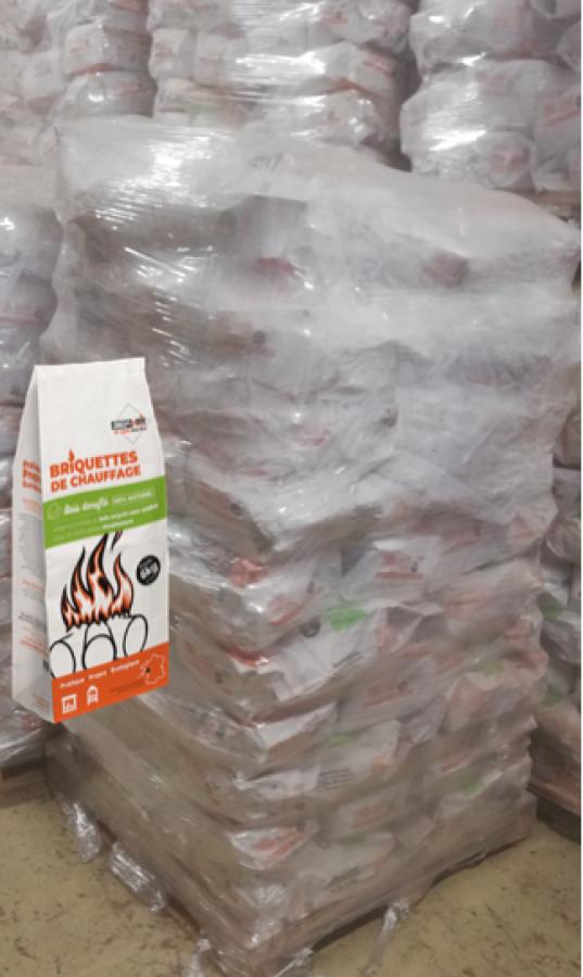Palette de 80 sacs de briquettes de chauffage Palette de 80 sacs de briquettes de chauffage